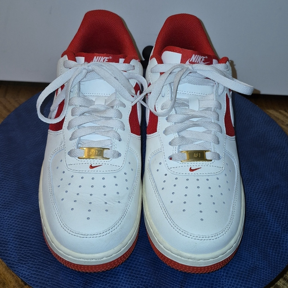 Nike Air Force '07 1 Sail/University Red AF1 Men's Basket Ball sz. 8.5 (#1715) - Picture 2 of 16